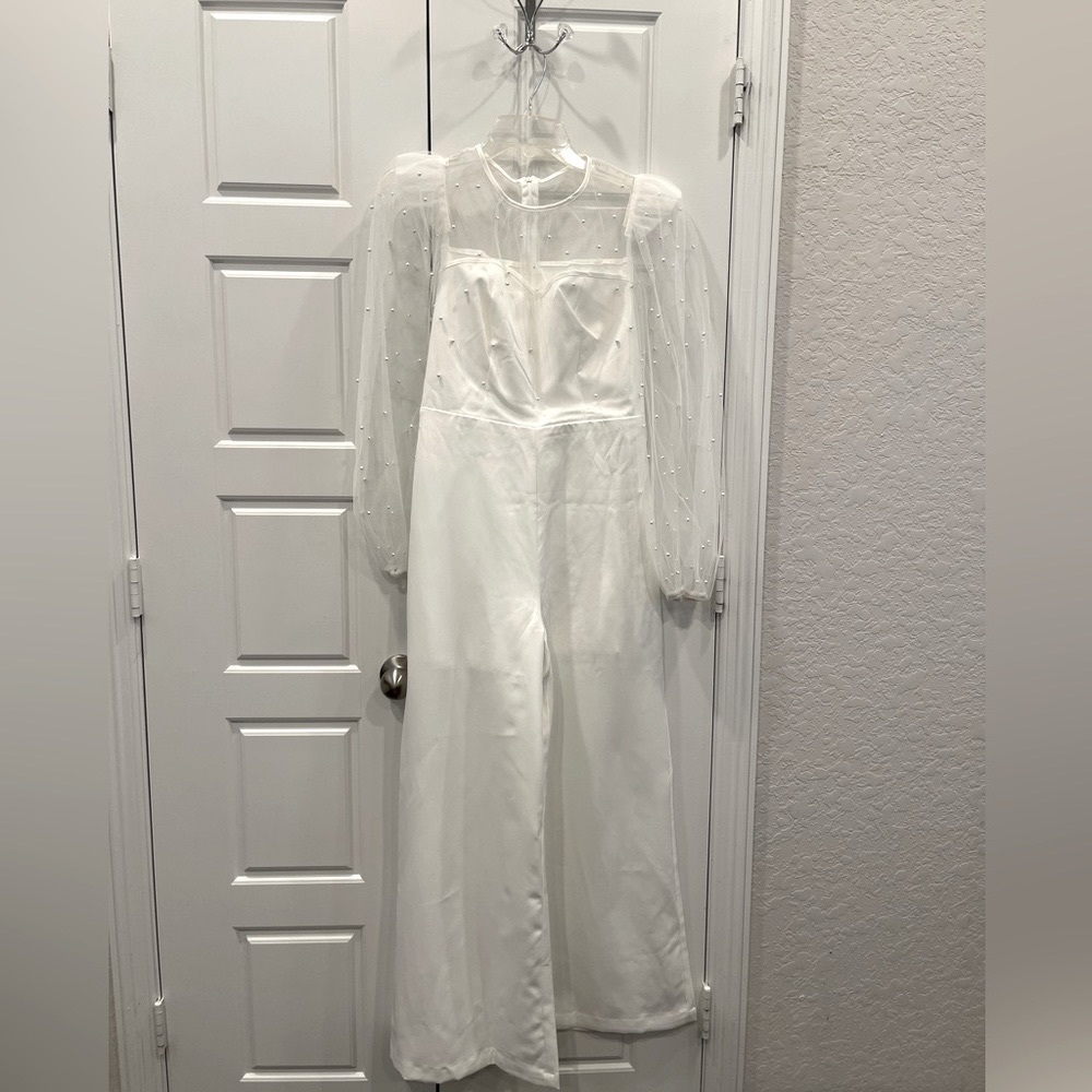 NWOT Woman’s White Jumpsuit Tulle Sleeves accent Pearls.Wide Leg. Size:Medium